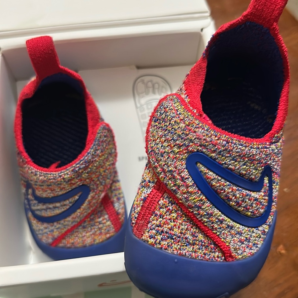 Baby nike swoosh 1
